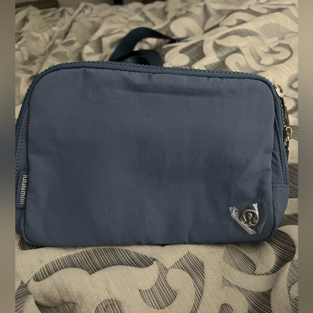 Lululemon 2L Belt Bag